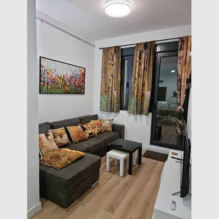 Apartment Twinart 2 Adjacent Recent Hosting Up To 8 Guests For Work And Living